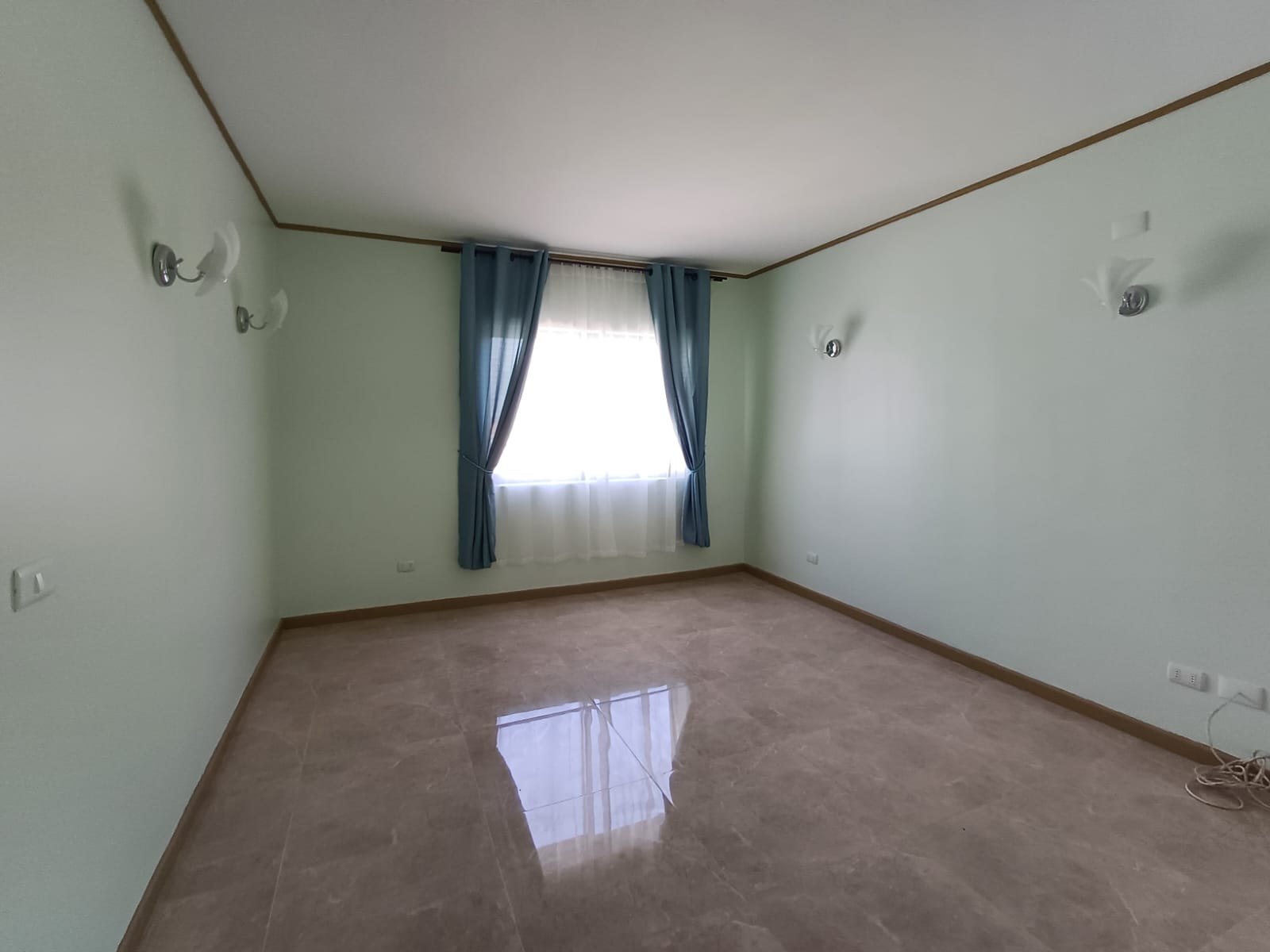 WhatsApp-Image-2023-12-18-at-22.41.47